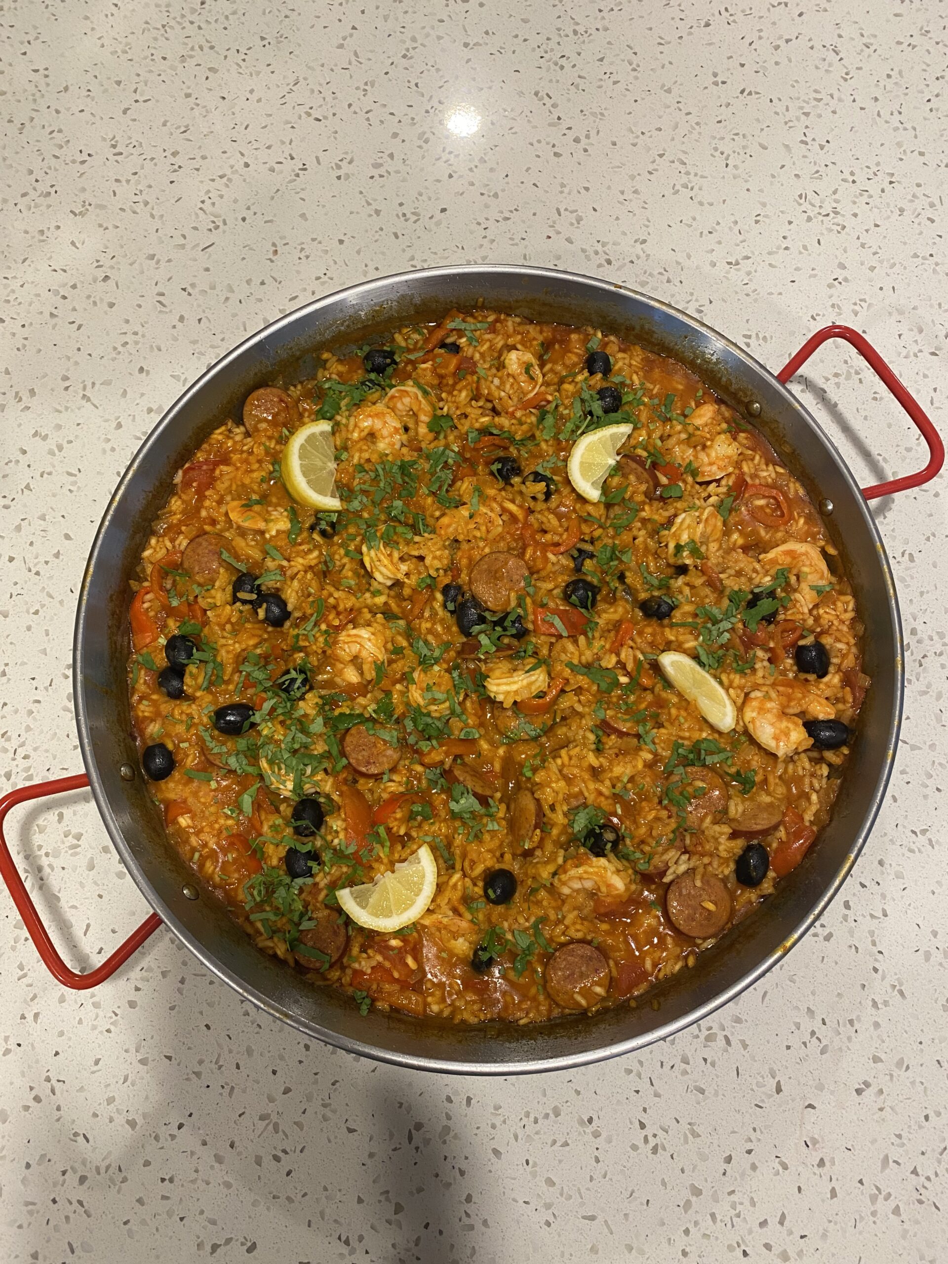 Paella valenciana tradicional
